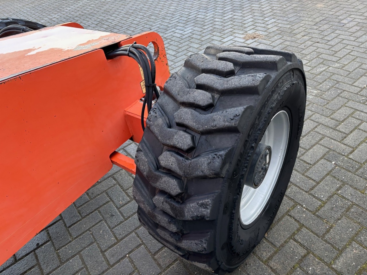 Sold - Telescopic Boom Lift - View 2